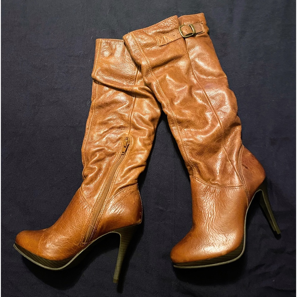 Cathy jean distressed cognac brown boots, size 7